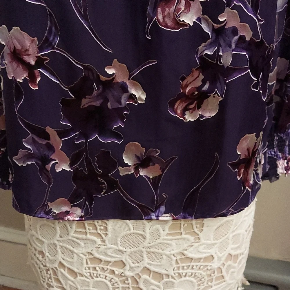 WHITE HOUSE BLACK MARKET M Purple Floral Burnout Silk Blend Off-the-Shoulder Top - Picture 6 of 12